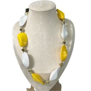 VTG‎ 80s Lucite Yellow and White Necklace